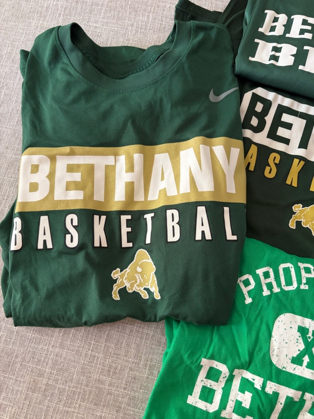 Bethany College / Bethany Bison Green Basketball Tee & Apparel Bundle - Picture 2 of 6